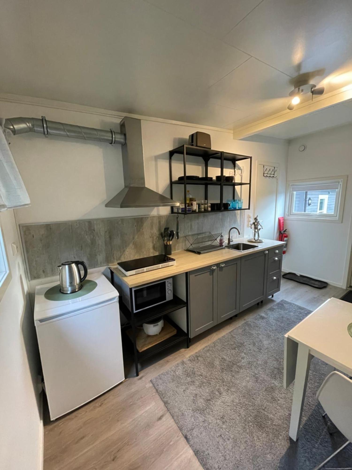Small Cozy Apartment ทรอมโซ ภายนอก รูปภาพ
